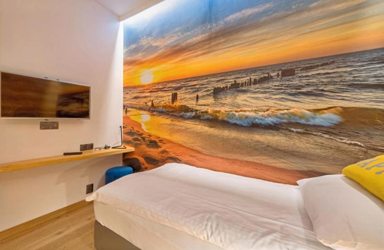 Riverview Apartament Waterline Spa & Pool 格但斯克 外观 照片